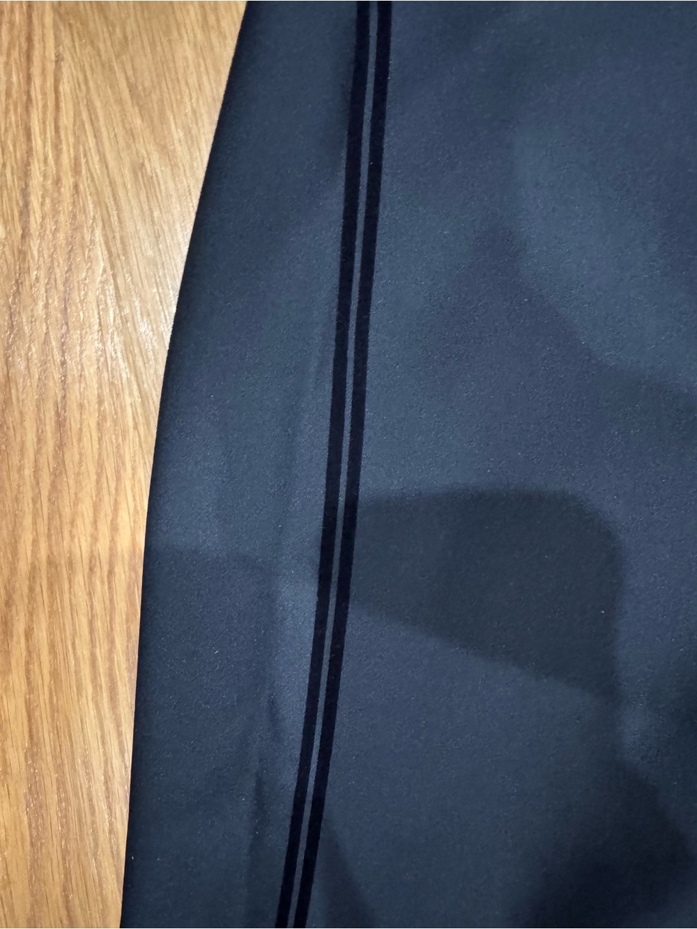 ALO Yoga Women’s Black Tech leggings with Ribbed Waist - Picture 3 of 6